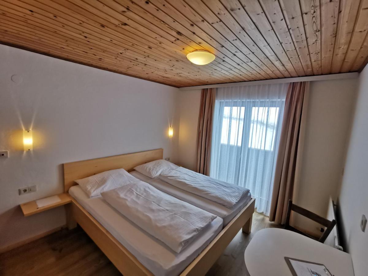 Panorama Apartment Warth  Luaran gambar